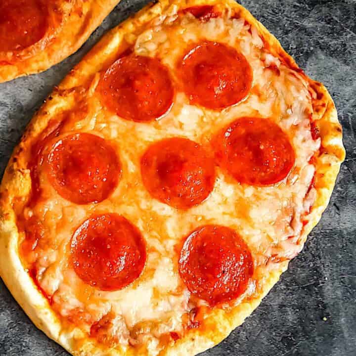 Pepperoni Flatbread Pizza in 15 Minutes - Tasty Oven