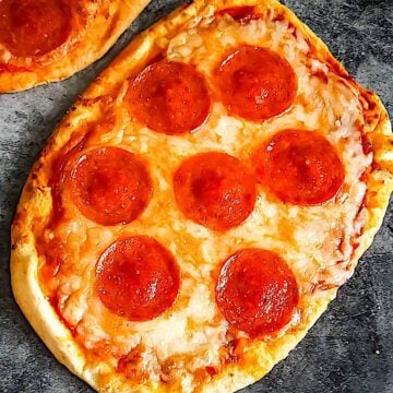 pepperoni flatbread pizza