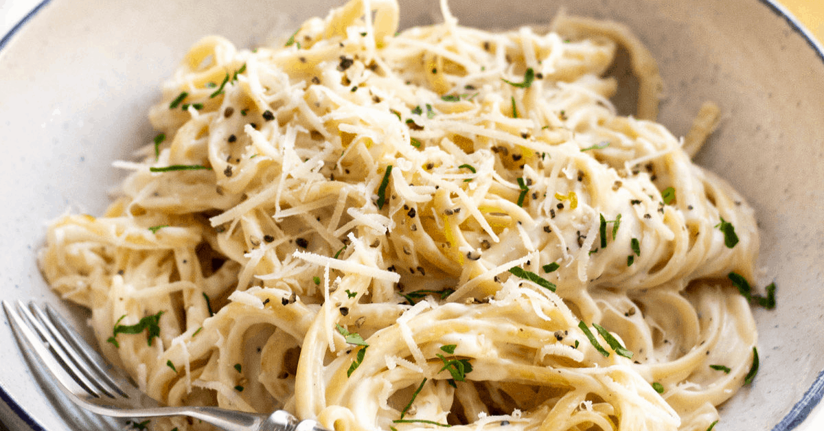 5 Ingredient Creamy White Pasta Sauce Recipe (15 Minutes!)