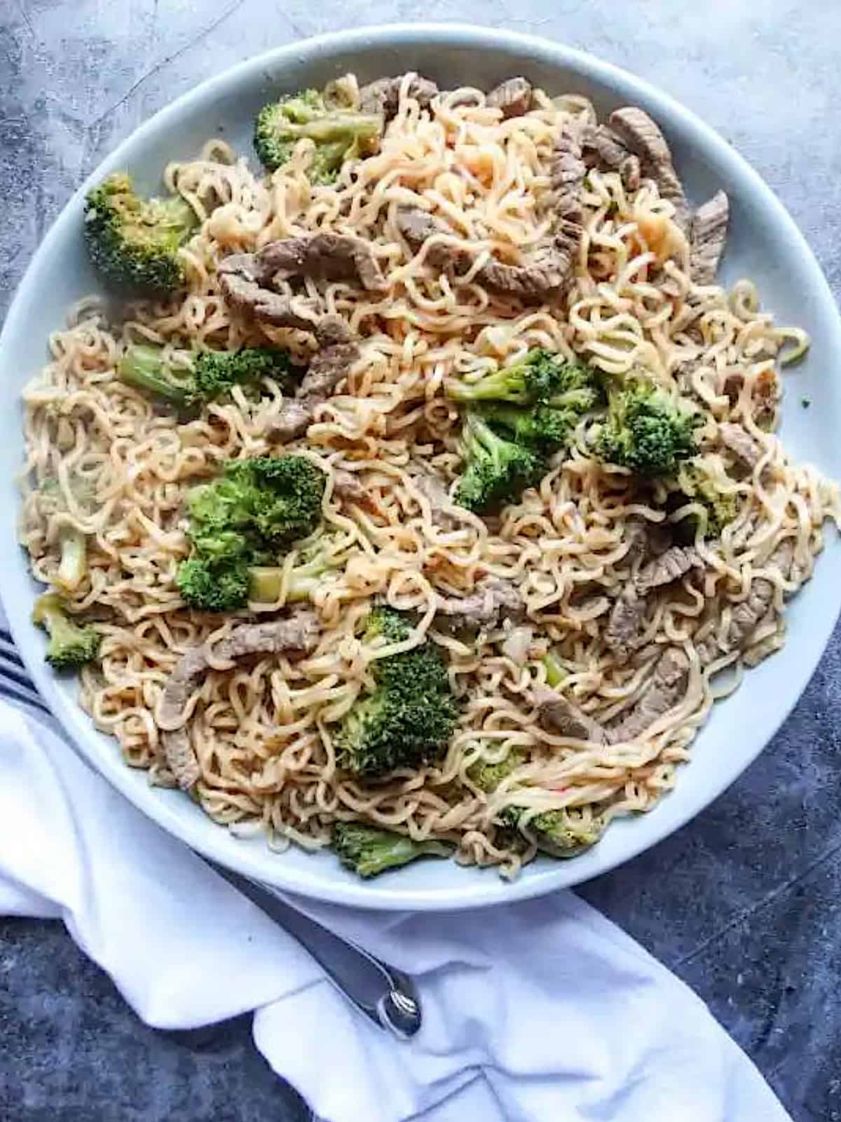 instant pot beef and broccoli noodles in a dish