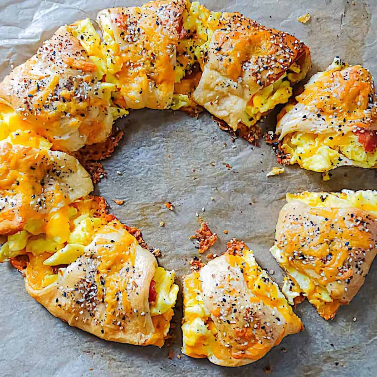 Bacon, Egg and Cheese Breakfast Crescent Ring