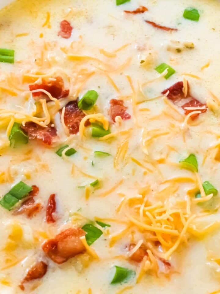 Easy Slow Cooker Loaded Baked Potato Soup