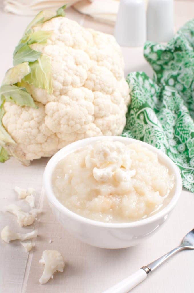 easy mashed cauliflower in a bowl