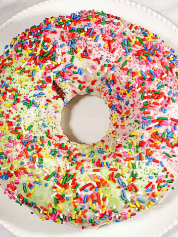 rainbow swirl cake featured image