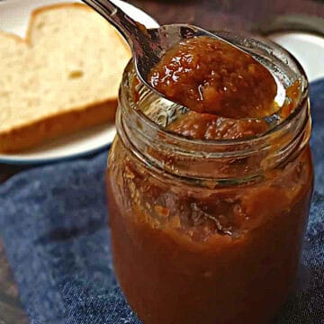 slow cooker pear preserves in a mason jar