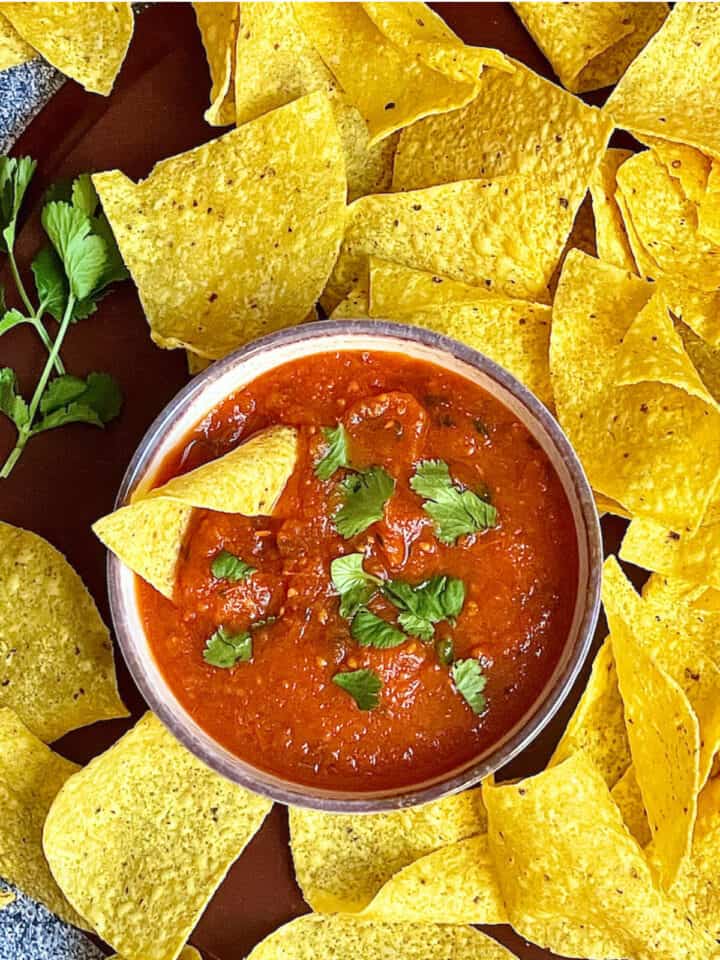 Salsa Roja - Restaurant Style Salsa Recipe for the Instant Pot