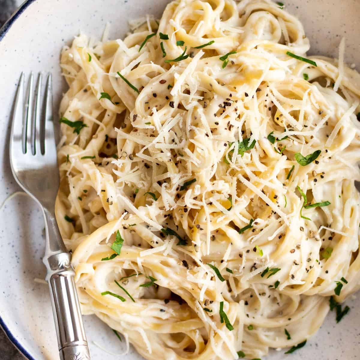 What Cheese Is Used In White Sauce Pasta