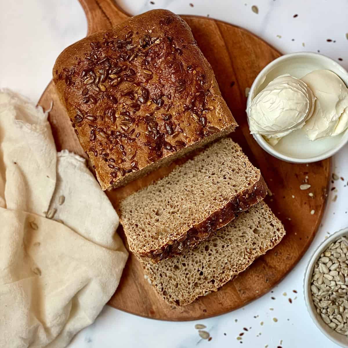 https://tastyoven.com/wp-content/uploads/2021/11/bread-machine-whole-wheat-bread-image.jpg