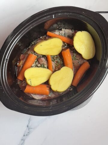 Slow Cooker Lamb Shoulder – Tasty Oven