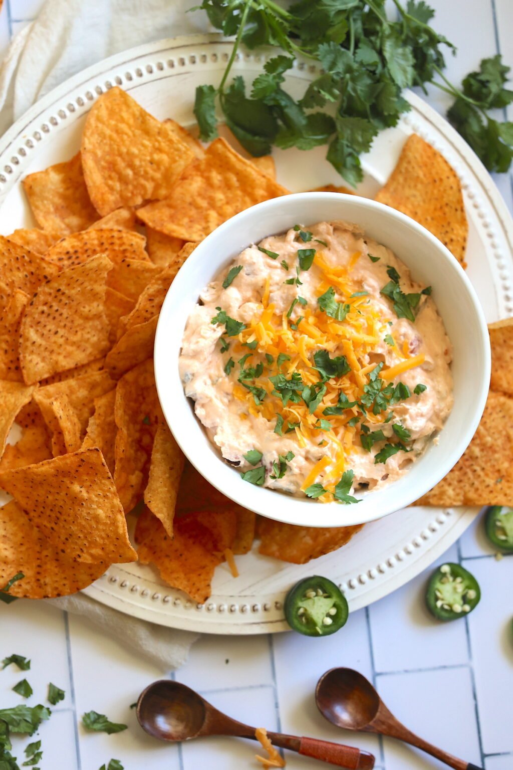 Crockpot Jalapeno Popper Dip (with cream cheese) - Tasty Oven