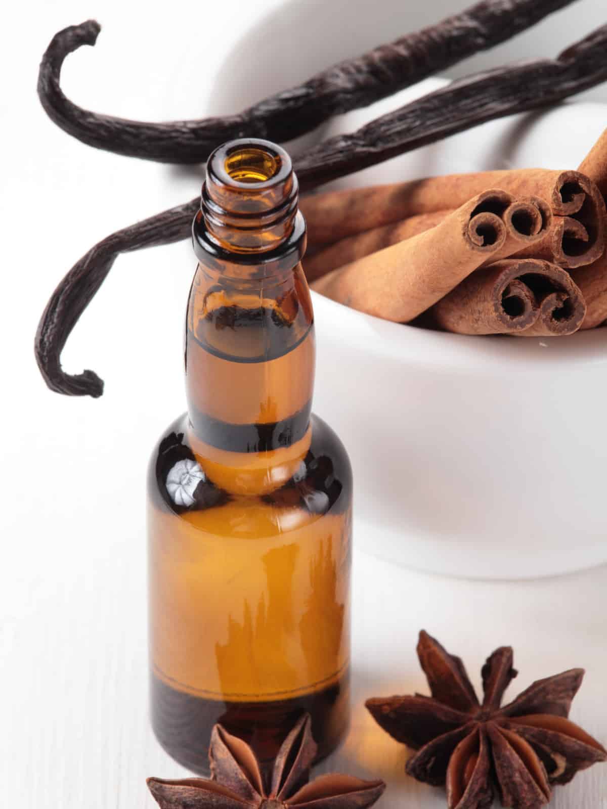 instant pot cinnamon extract in a glass jar