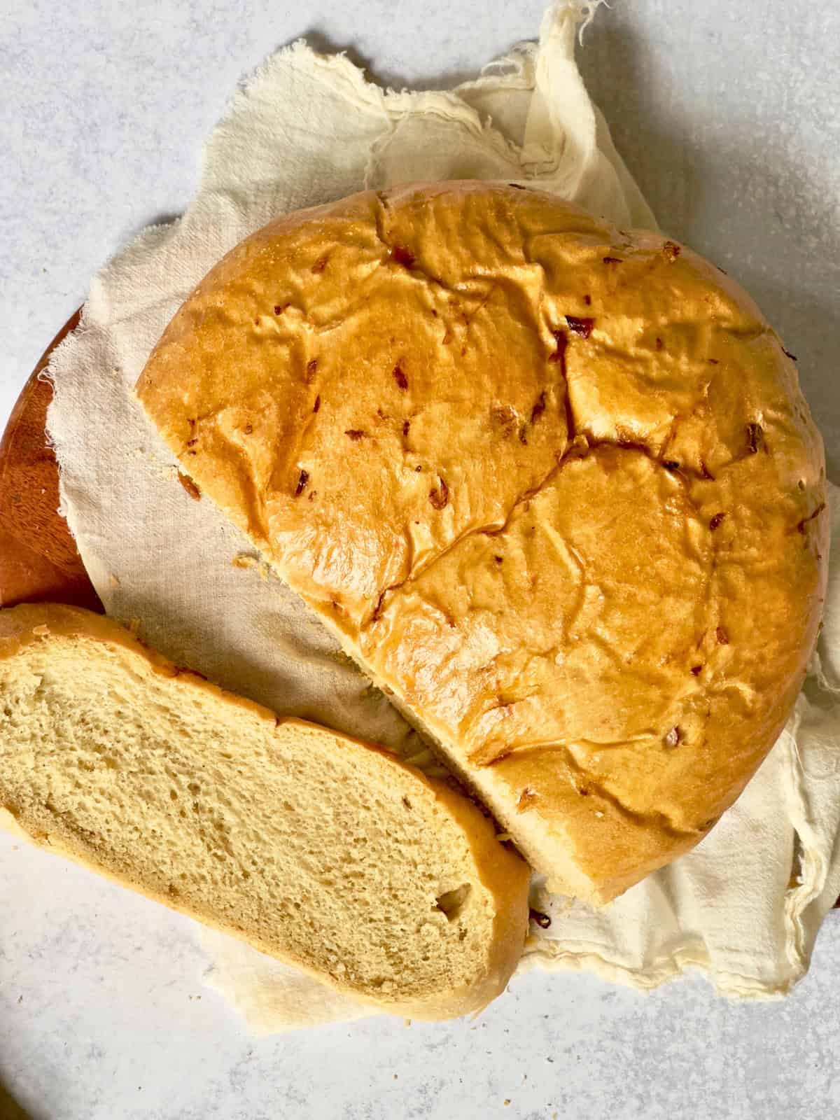 sliced onion bread on a cutting board