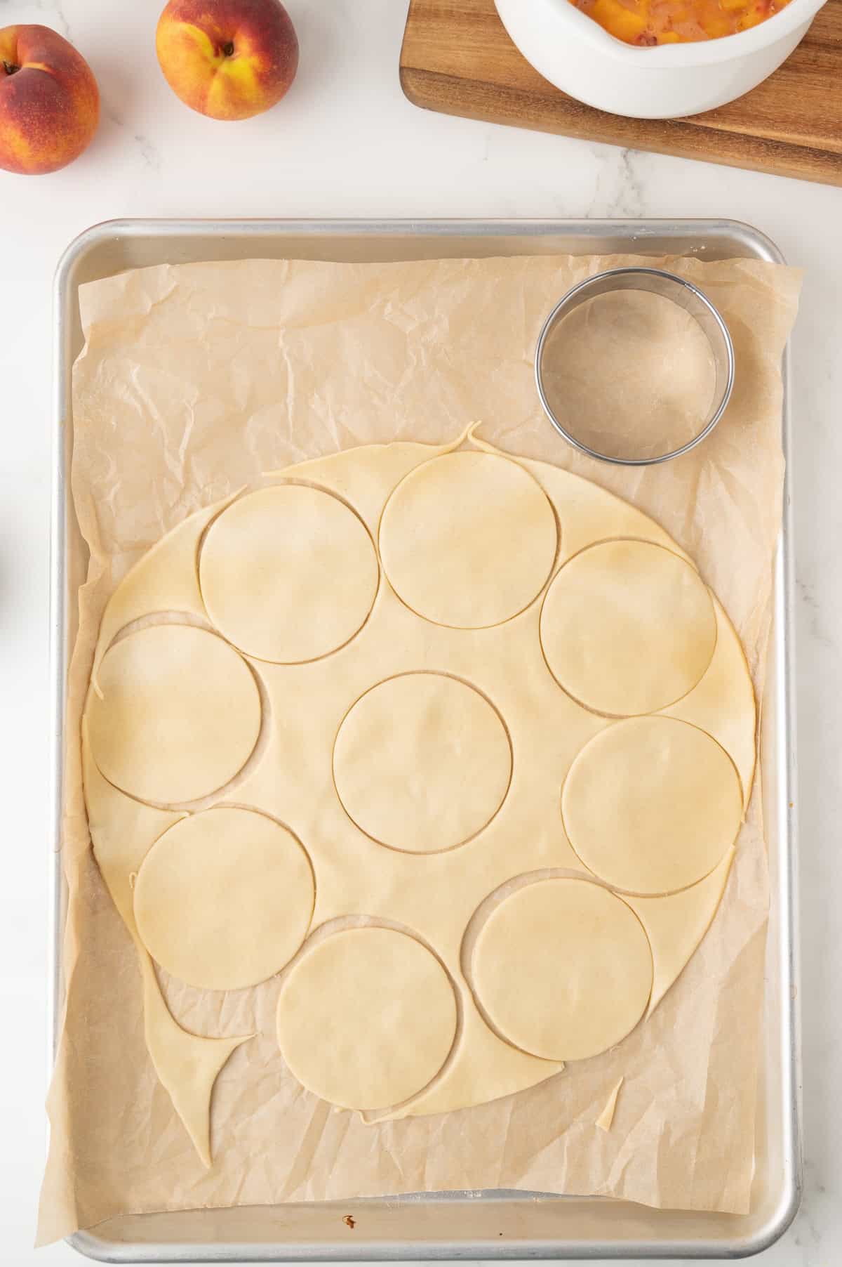 refrigerated pie crust cut into circles